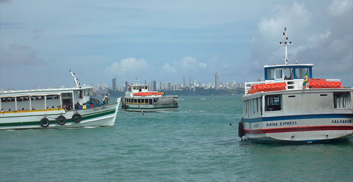 Travessia SalvadorMorro de São Paulo tem movimento moderado neste domingo e previsão de fluxo intenso no retorno